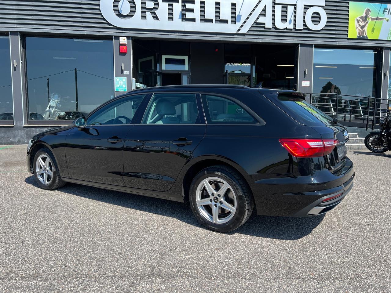 AUDI A4 Avant 35 TDI/163CV MHVE S tronic Business IVA DEDUCIBILE