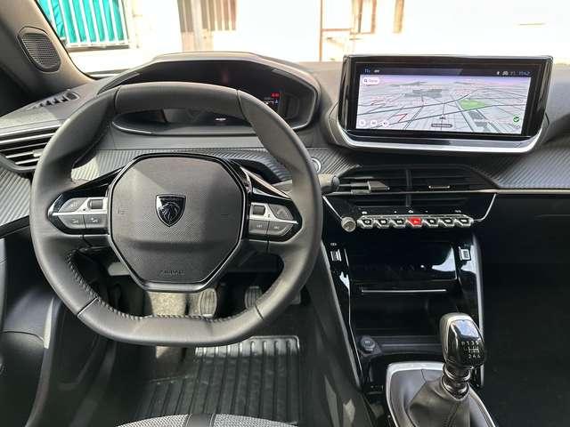 Peugeot 2008 1.2 100cv Allure + Navi + Key Less + Camera 360