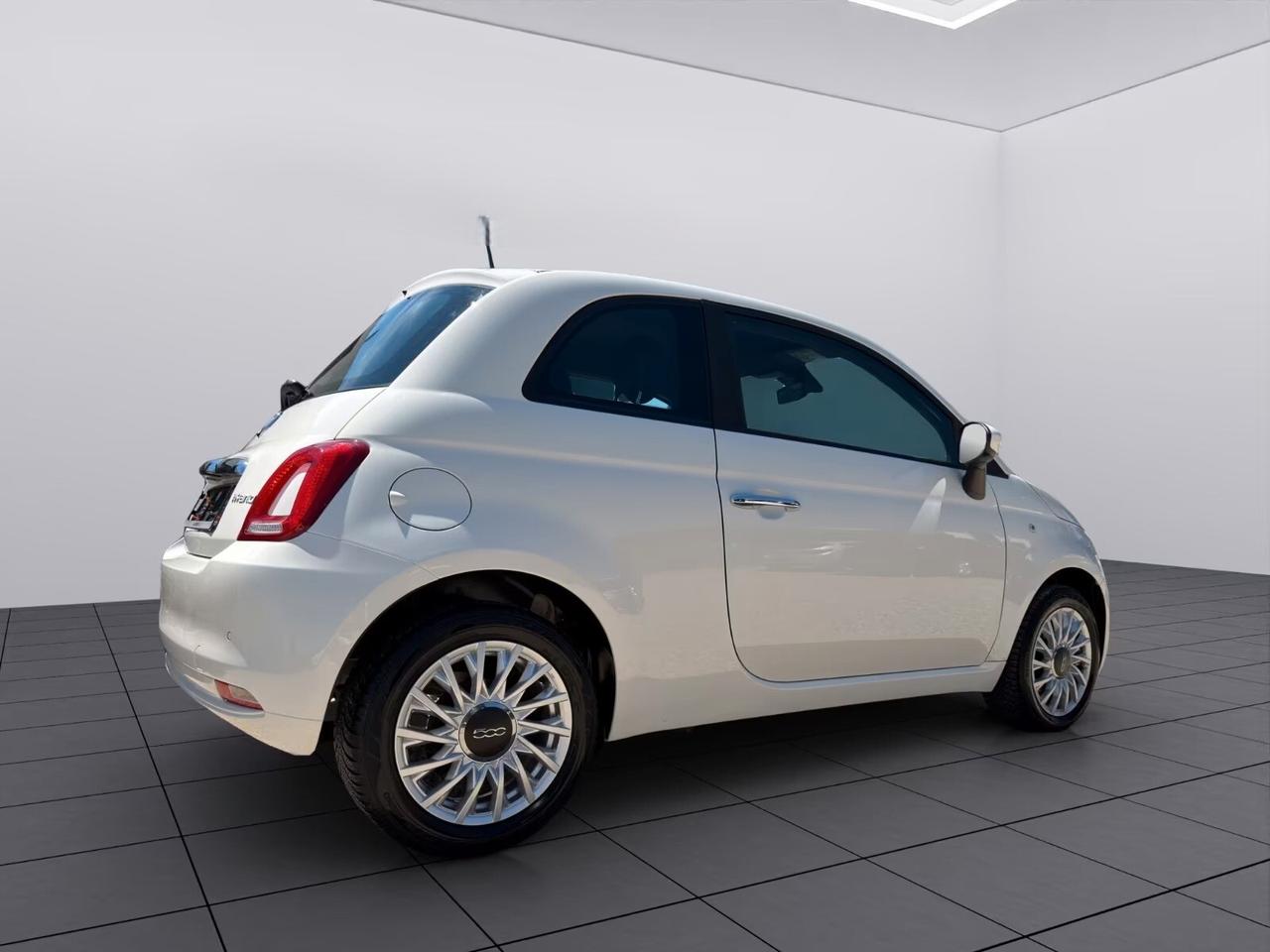 Fiat 500 Hybrid 1.0 da 70cv CarPlay - Prezzo Reale