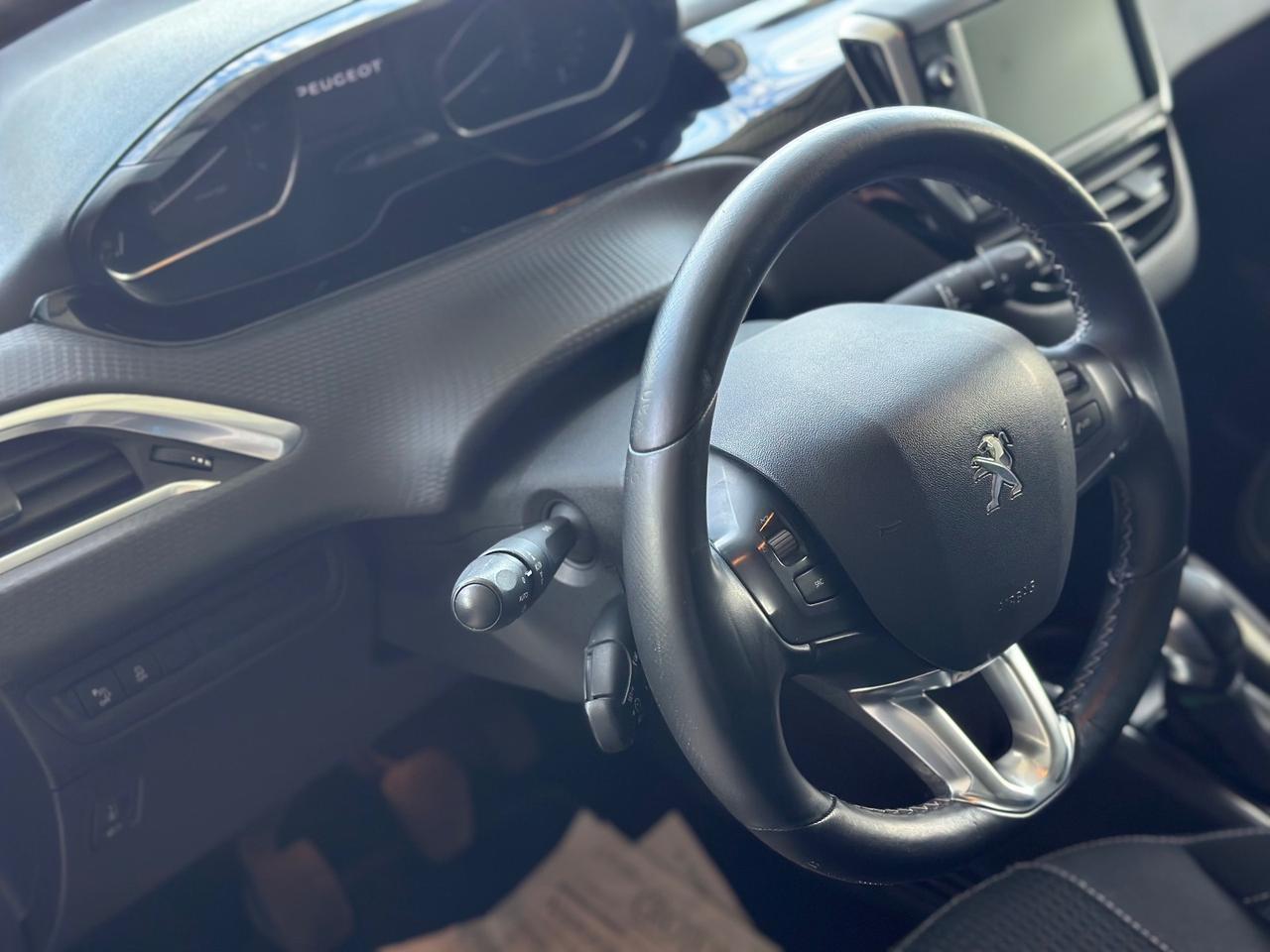 Peugeot 208 PureTech 82 5 porte Allure