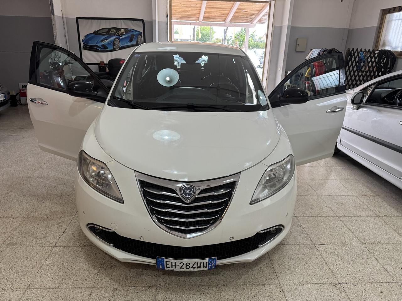 LANCIA YPSILON 900 T.Air