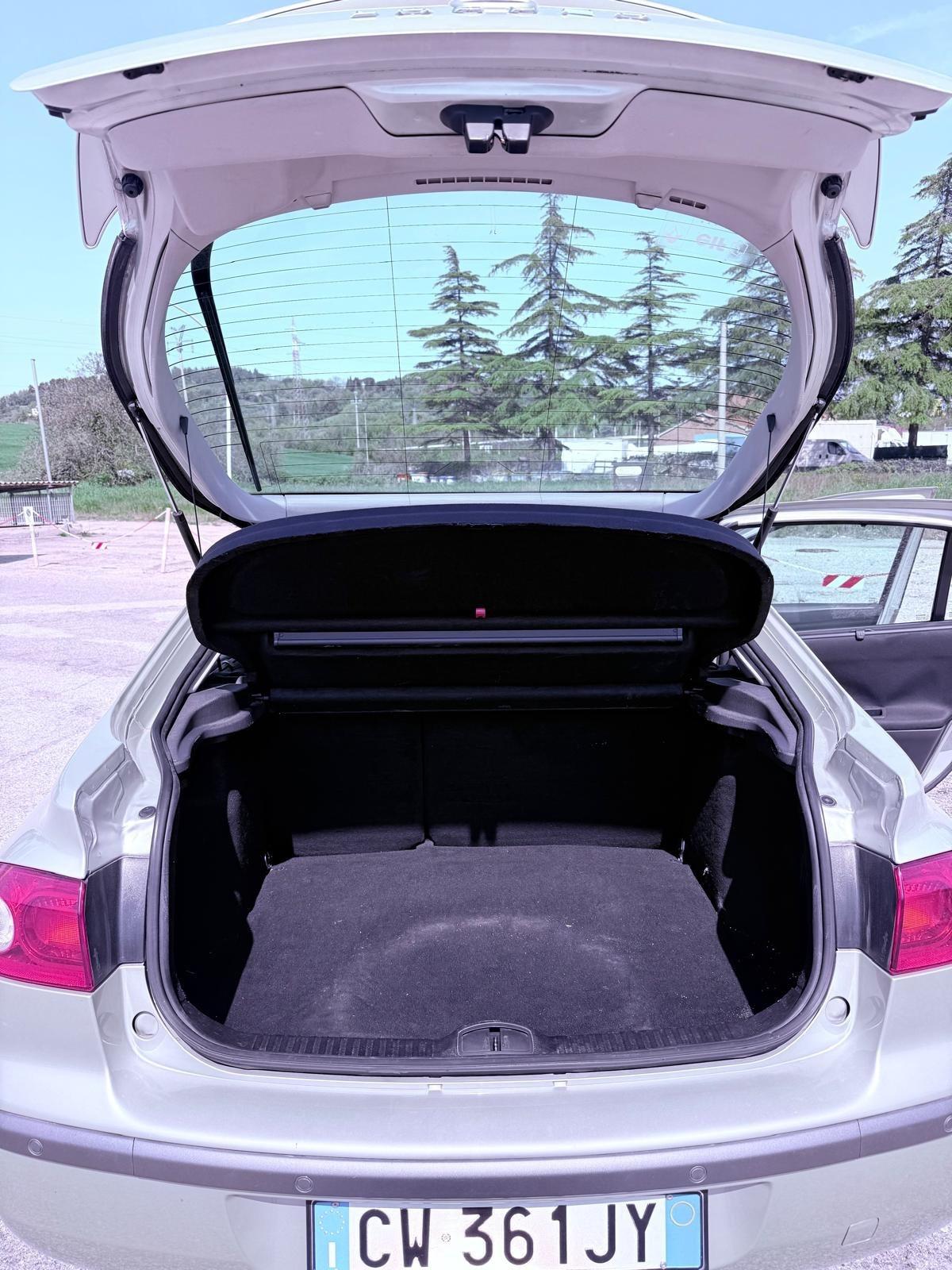 Renault Laguna 1.9 dCi Initiale