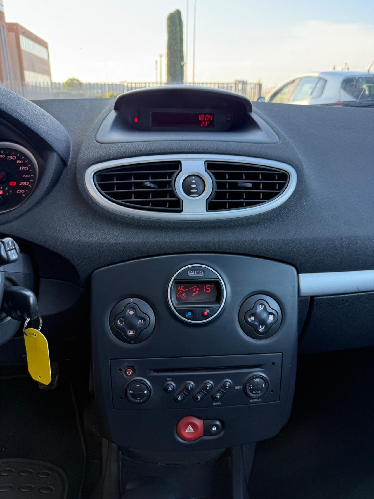 Renault Clio 1.2 16V 5 porte Luxe