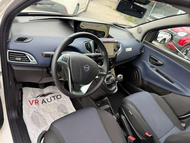 Lancia Ypsilon HYBRID 1.0 70 CV S&S PLATINO/NEOPATENT/PROMO FIN