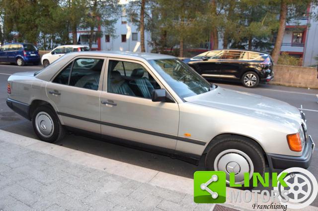 MERCEDES-BENZ 200 E