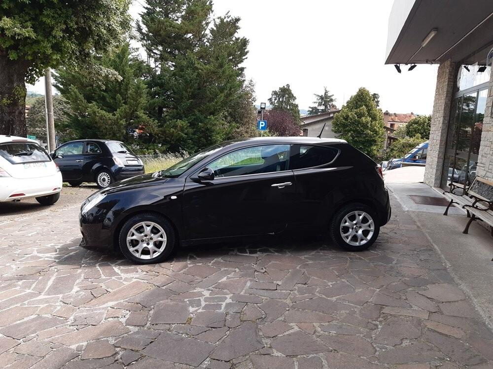 Alfa Romeo MiTo 1.6 JTDm 16V Distinctive Sport Pack NEO PATENTATI