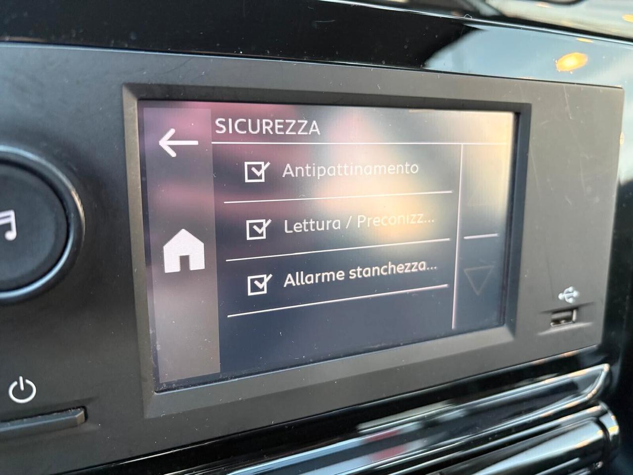 Citroen C3 FEEL PureTech 83 5 p. SPOTICAR