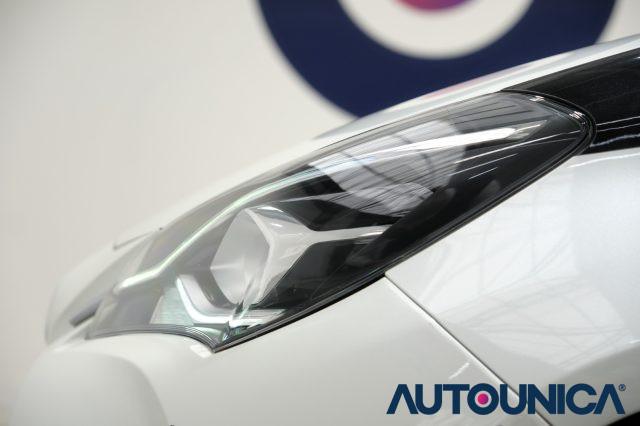 TOYOTA Yaris 1.5 HYBRID 5 PORTE TREND WHITE EDITION