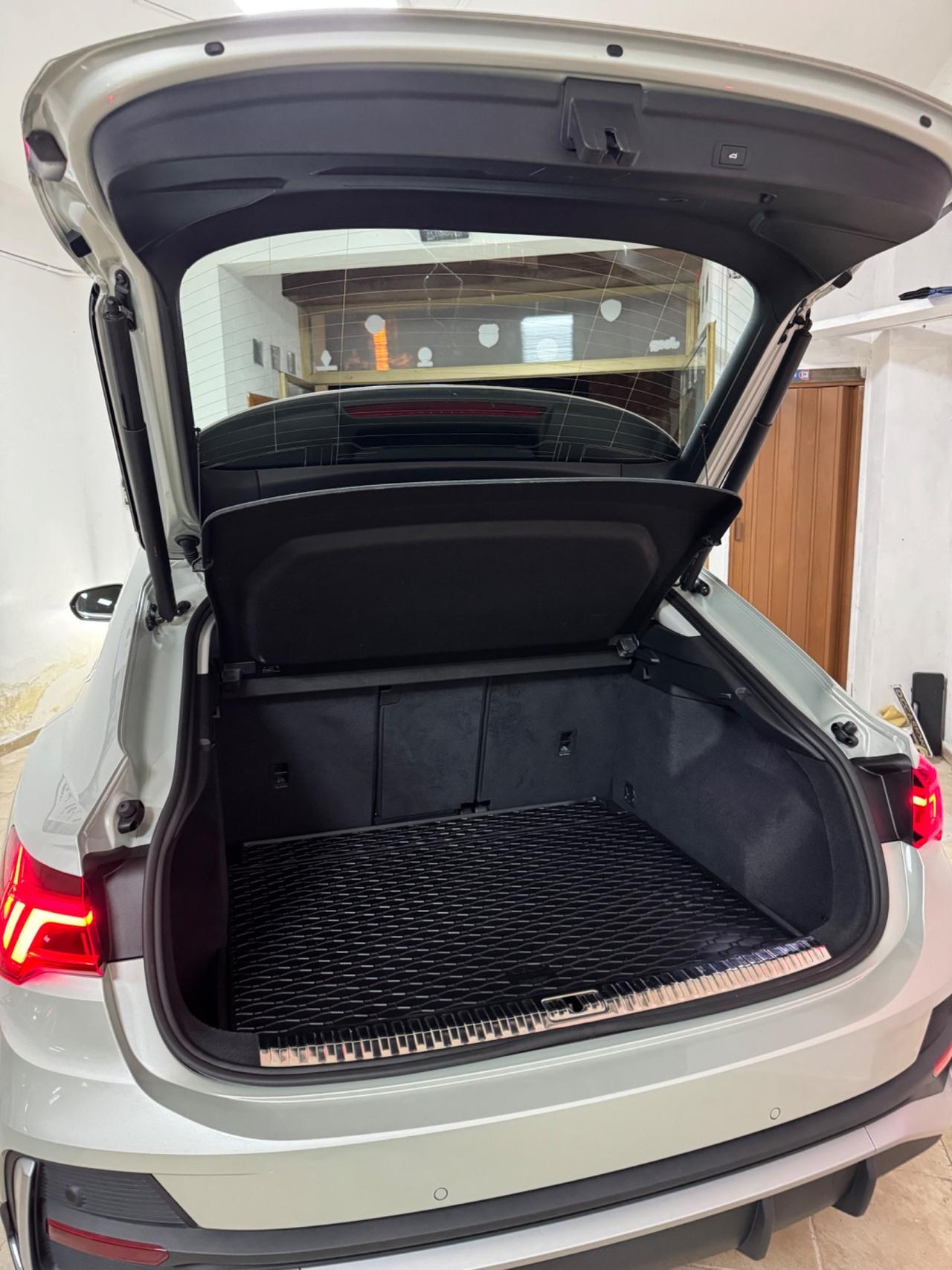 Audi Q3 35 TDI S tronic S line 2021 unico proprietario 22779km