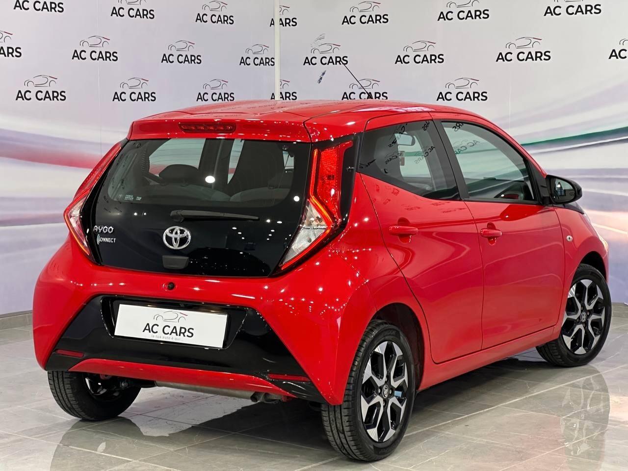 Toyota Aygo Connect 1.0 VVT-i 72 CV 5 porte x-clusiv perfetta