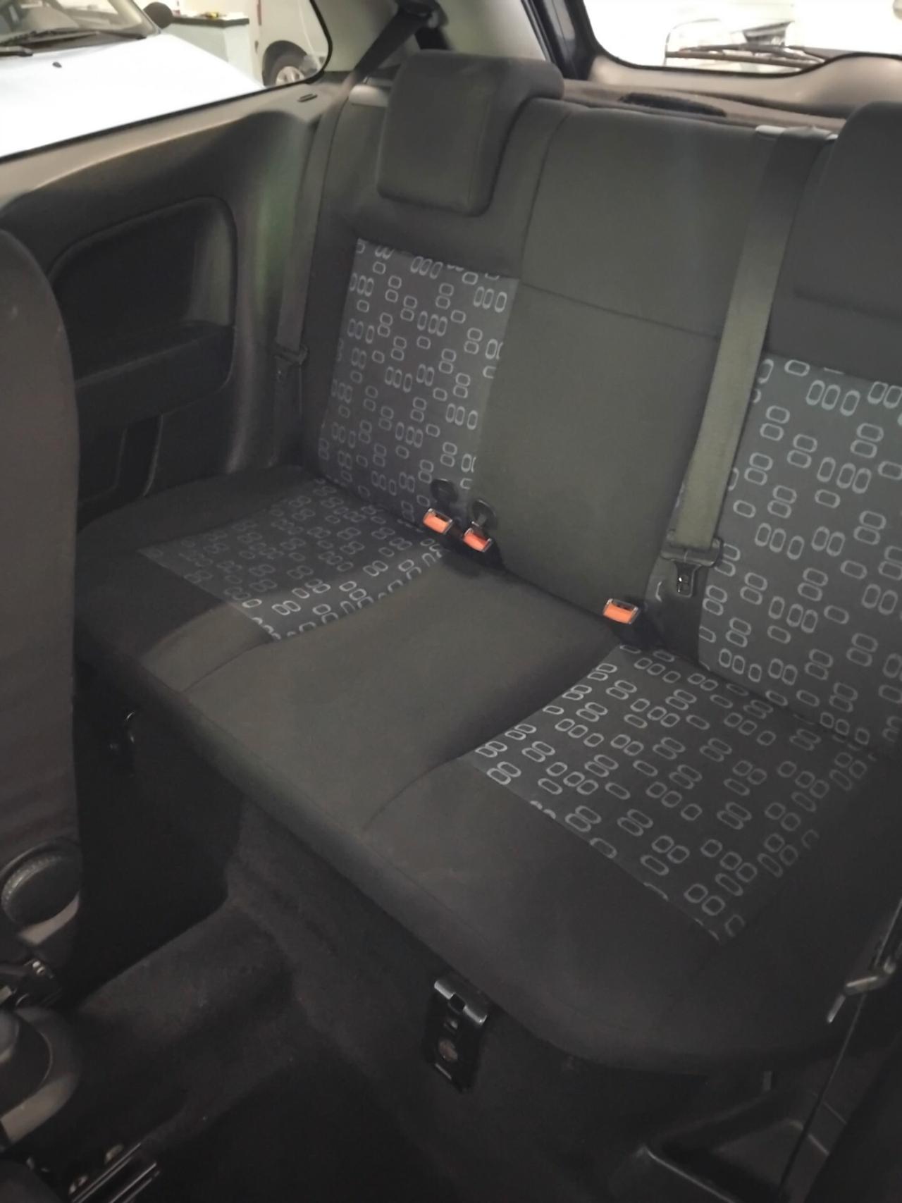 Ford Fiesta 1.2 16V 3p. Ambiente