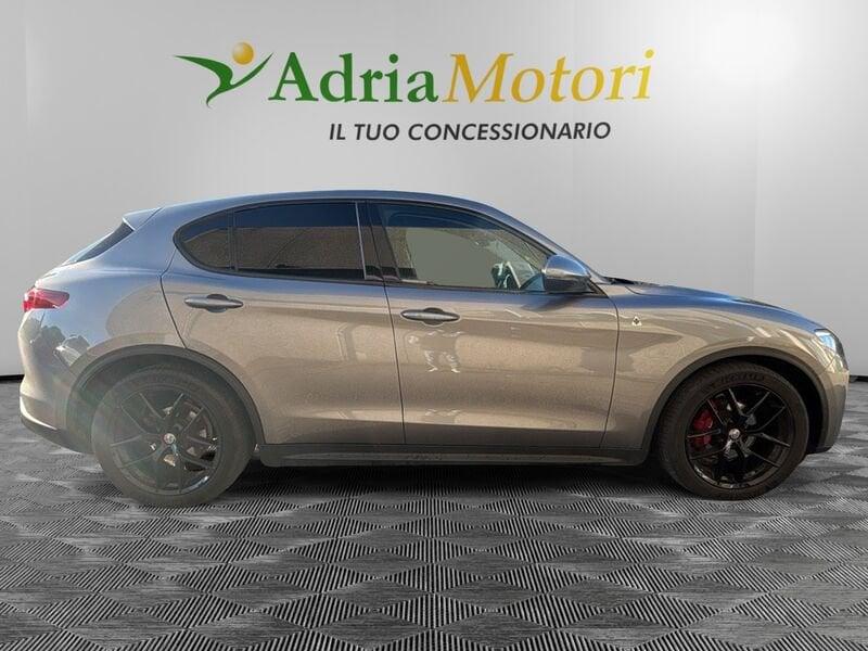 Alfa Romeo Stelvio 2.2 Turbodiesel 210 CV AT8 Q4 Super