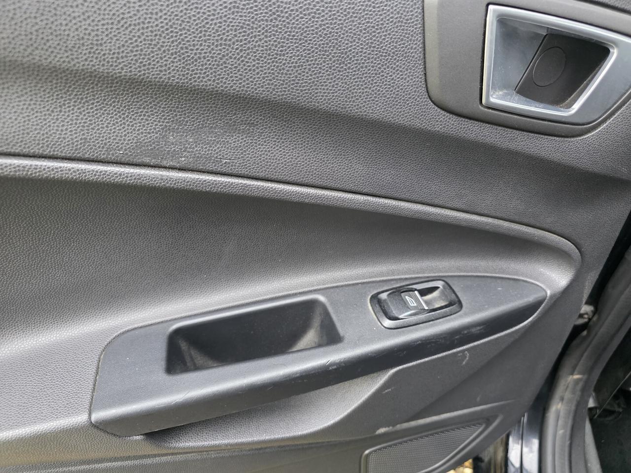 Ford Fiesta 1.5 Td 5P.Titanium(GARANTITA-NEOPAT)