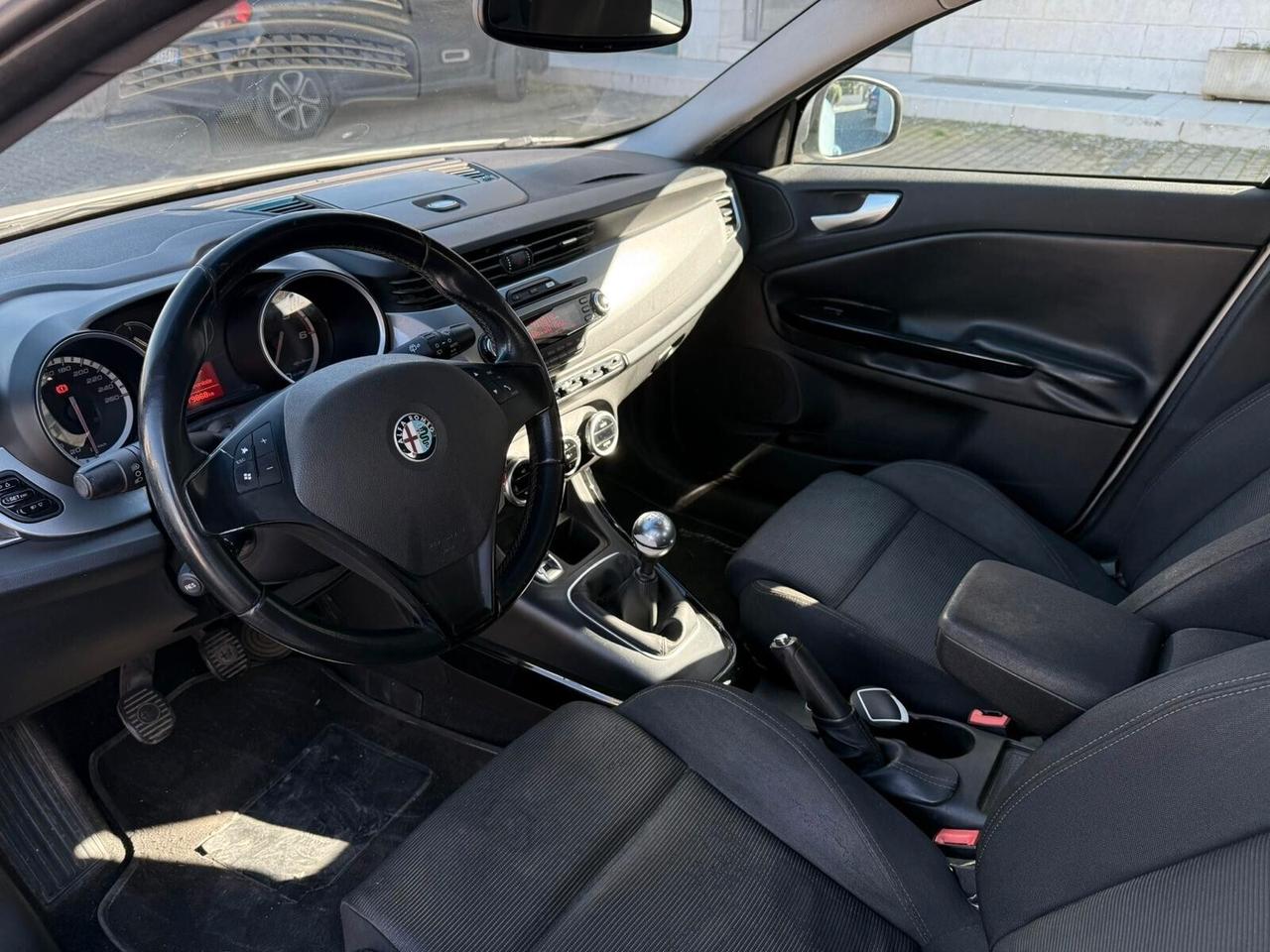 Alfa Romeo Giulietta 1.6 JTDm-2 105 CV Distinctive