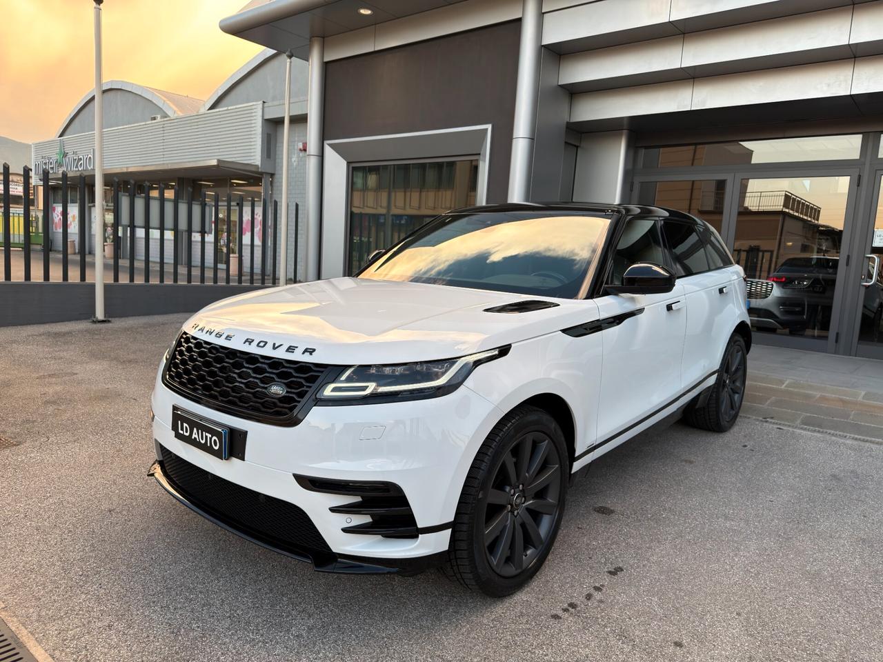 Land Rover Range Velar 2.0D I4 240 CV R-Dynamic HSE