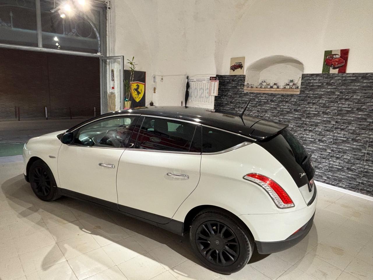 Lancia Delta 1.4 T-Jet 120 CV Platino Ecochic GPL
