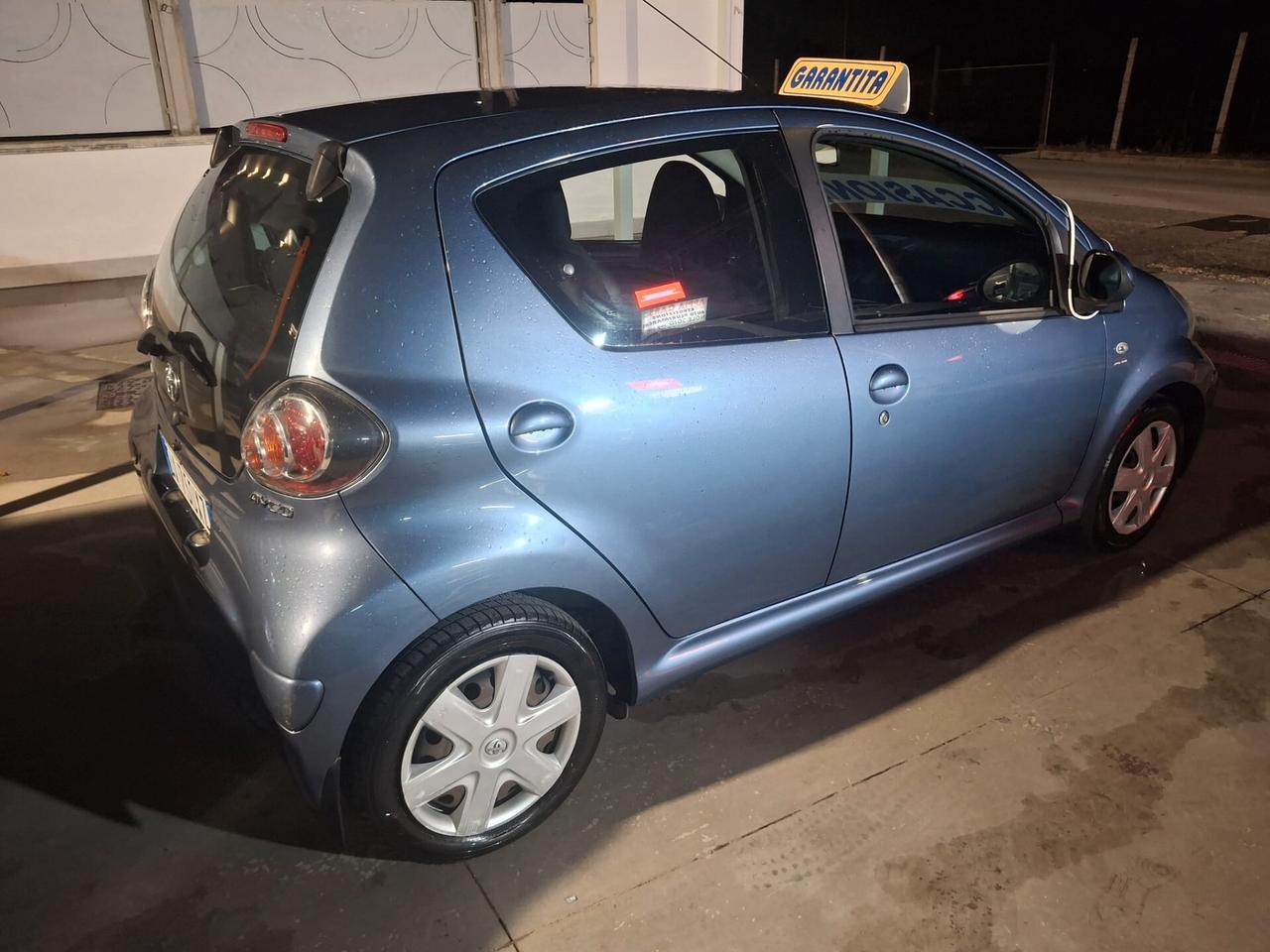 Toyota Aygo 1.0 12V VVT-i 5 porte Sol