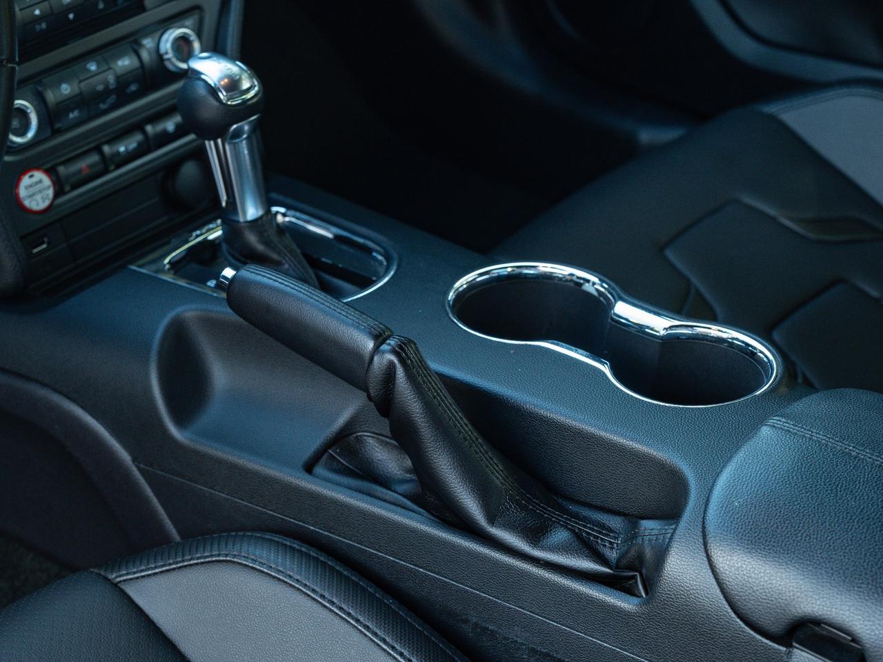 Ford Mustang 3.7 - V6 FASTBACK