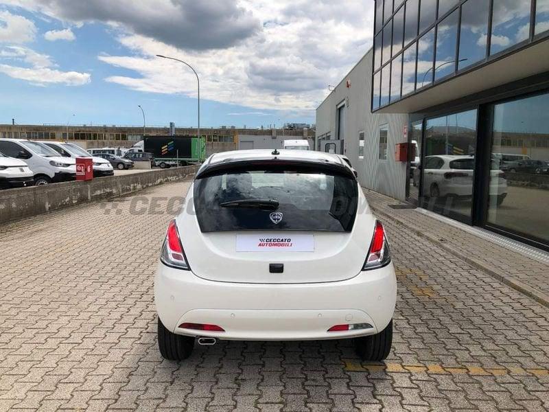 Lancia Ypsilon My24 402 Platino 1.0