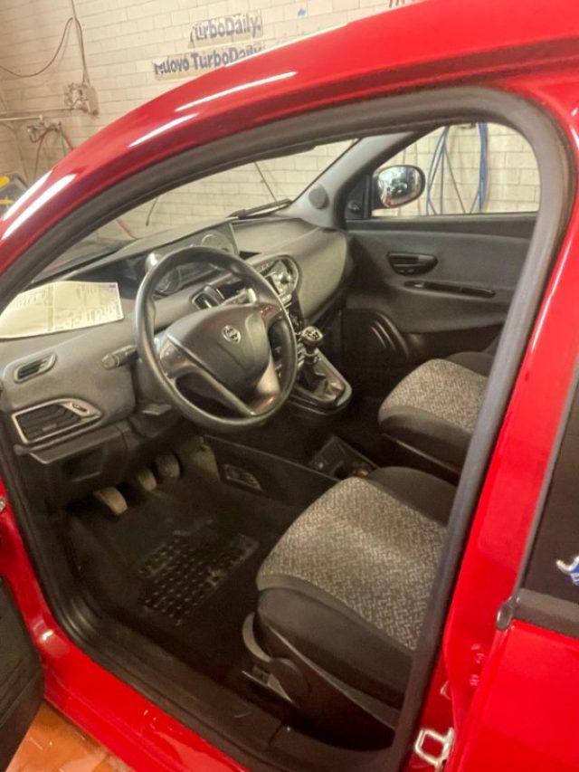 LANCIA Ypsilon 1.2 69 CV 5 porte GPL Silver