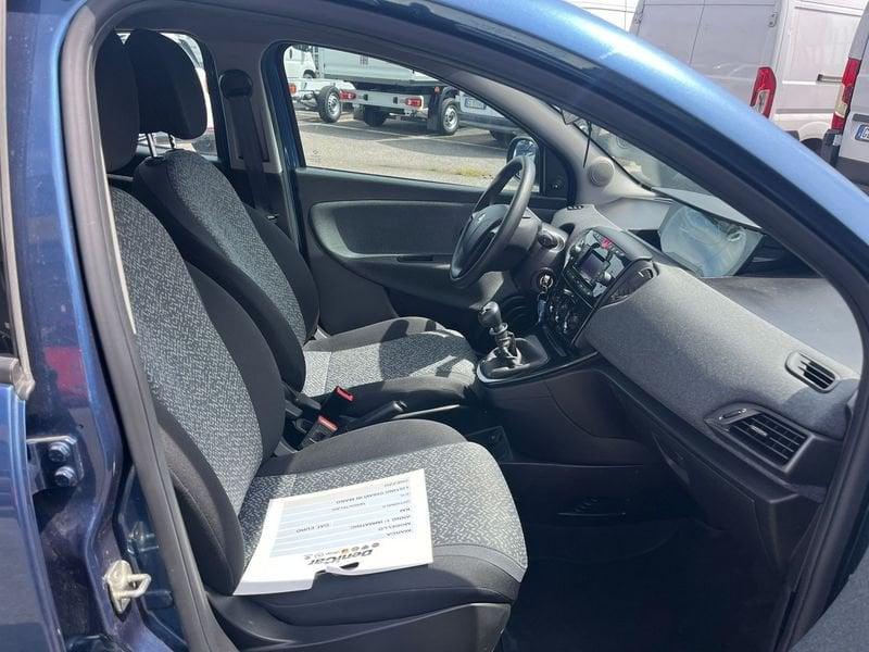 Lancia Ypsilon Ypsilon 1.0 FireFly 5 porte S&S Hybrid Silver