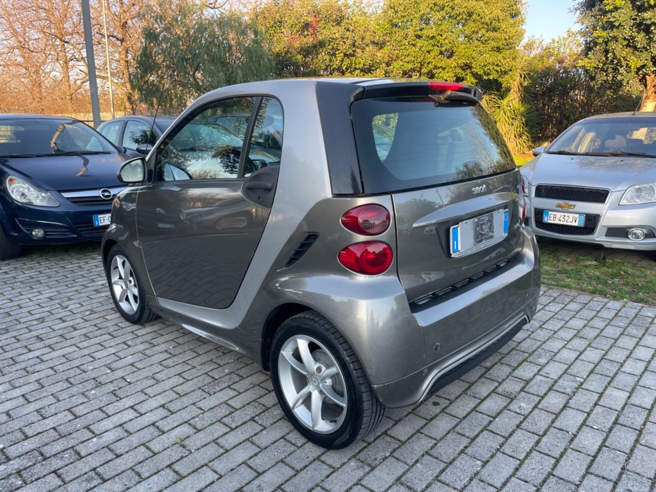 Smart ForTwo 1000 62 kW coupé passion Cambio F1 Servosterzo