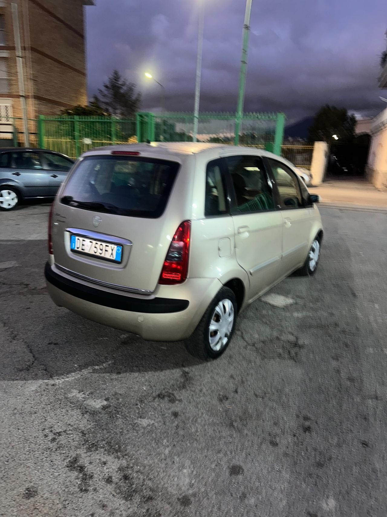 Lancia MUSA 1.4 16V Platino Plus