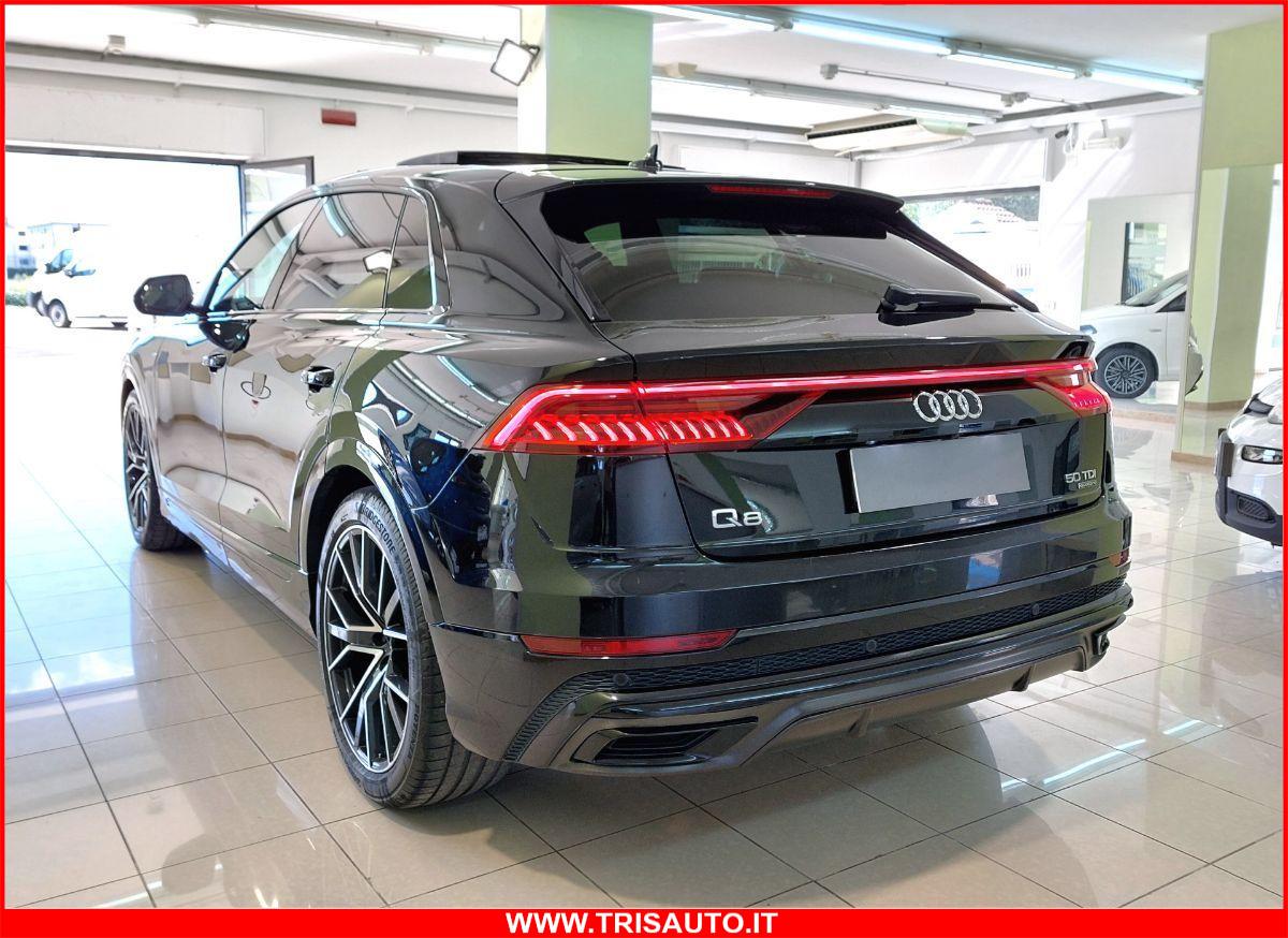 AUDI Q8 50 3.0 TDI Hybrid Quattro S-Line (TETTO PANORAMICO APRIBILE)