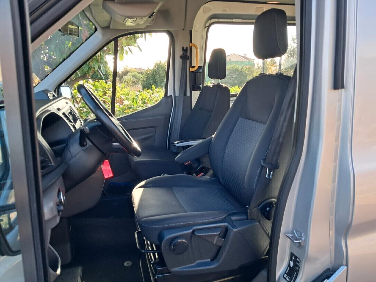 Ford Transit 2.0TDCi 130CV 9 posti DISABILI PEDANA ELETTROIDRAULICA
