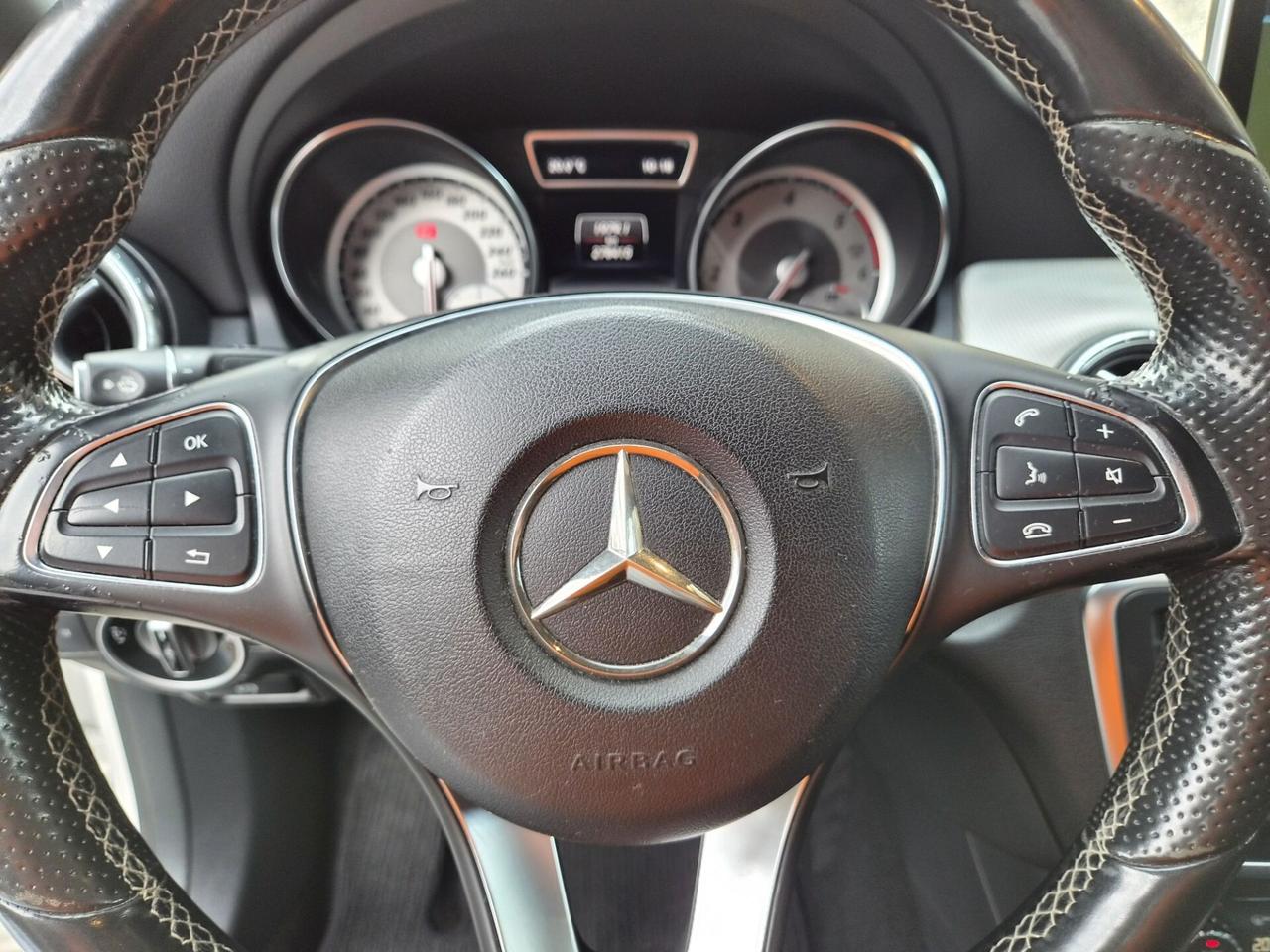 Mercedes-benz CLA 200 CDI Premium MANUALE
