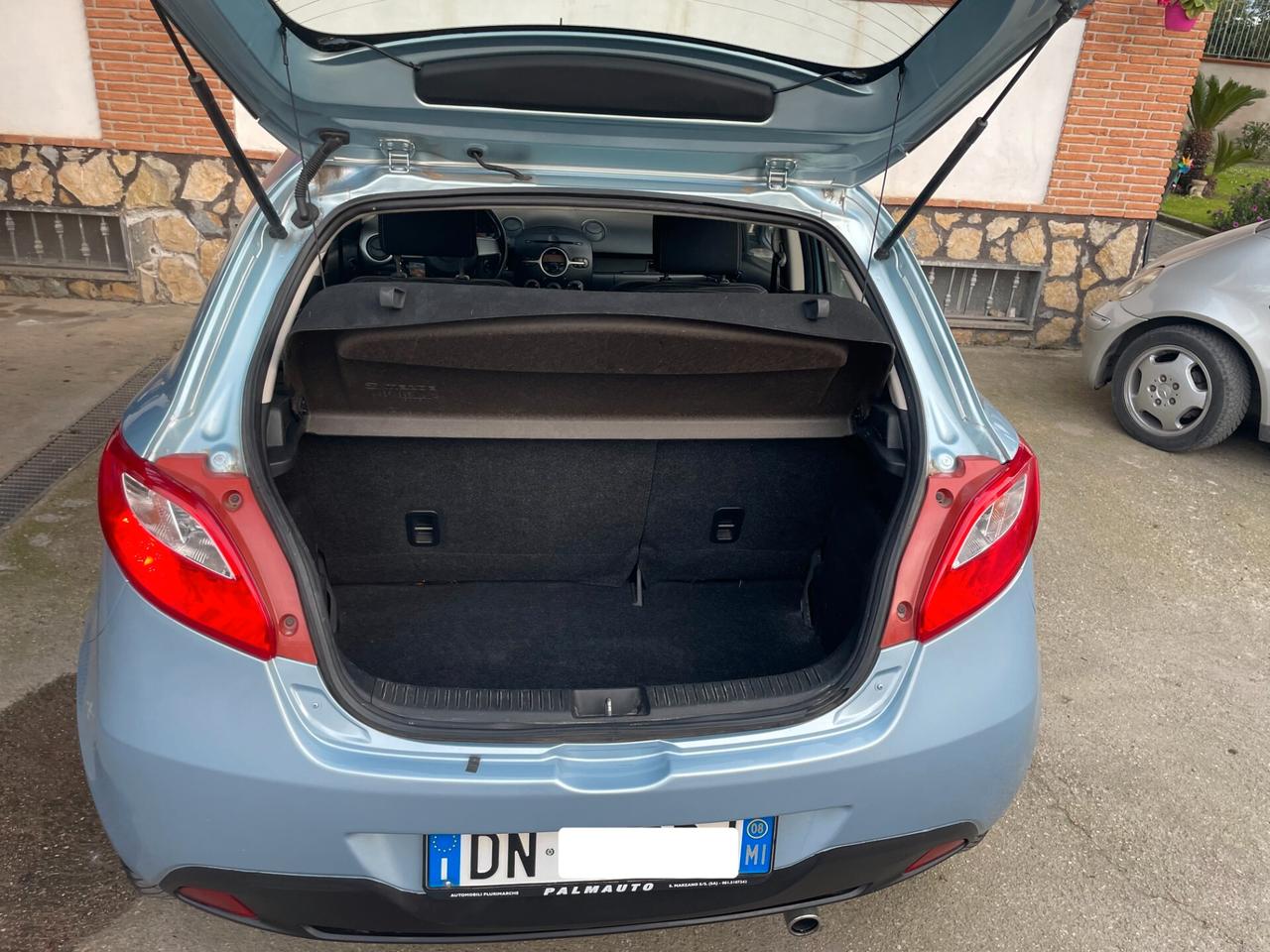 Mazda 2 1.3 5p. Fun FULL NEOPATENTATI TAGLIANDATA