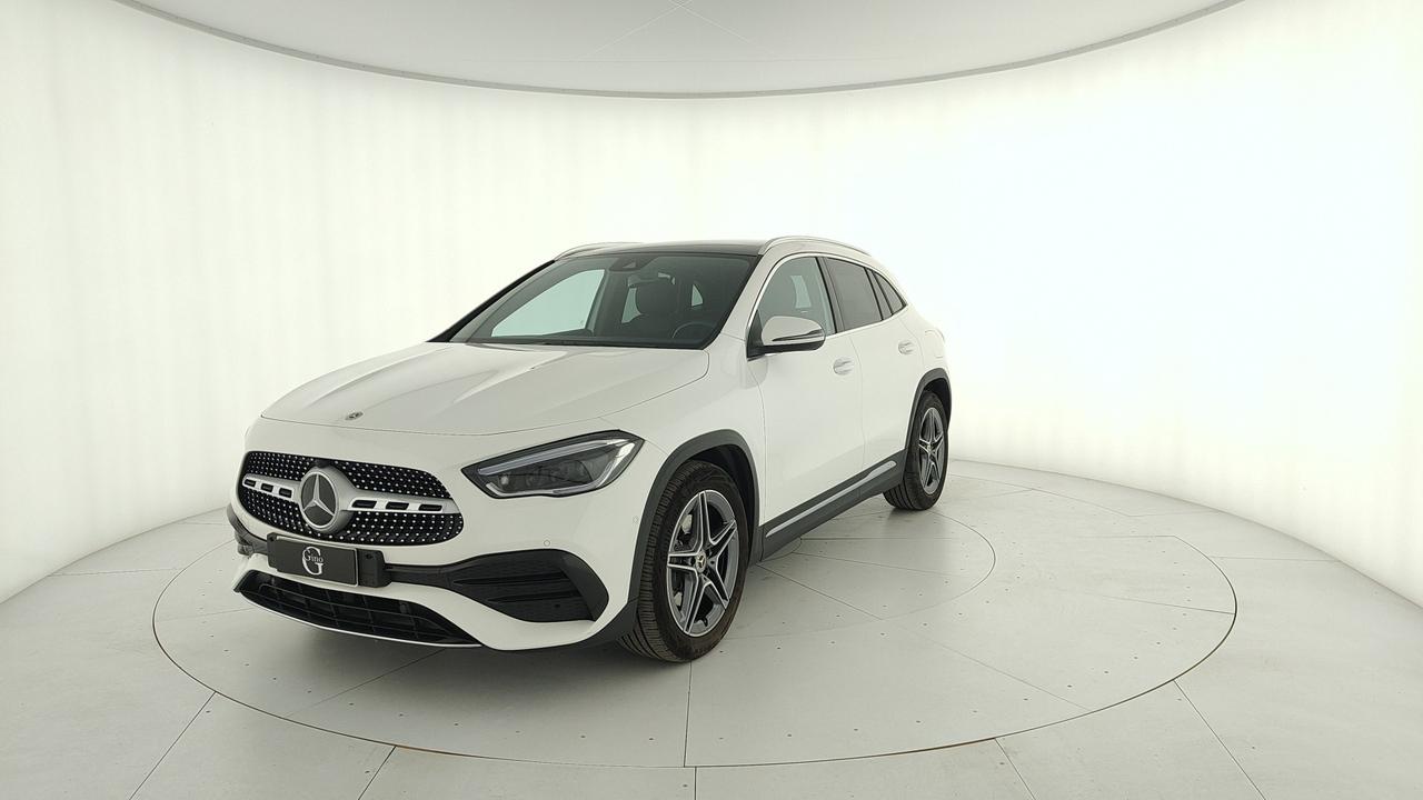 Mercedes-Benz GLA 200 d Premium 4matic auto