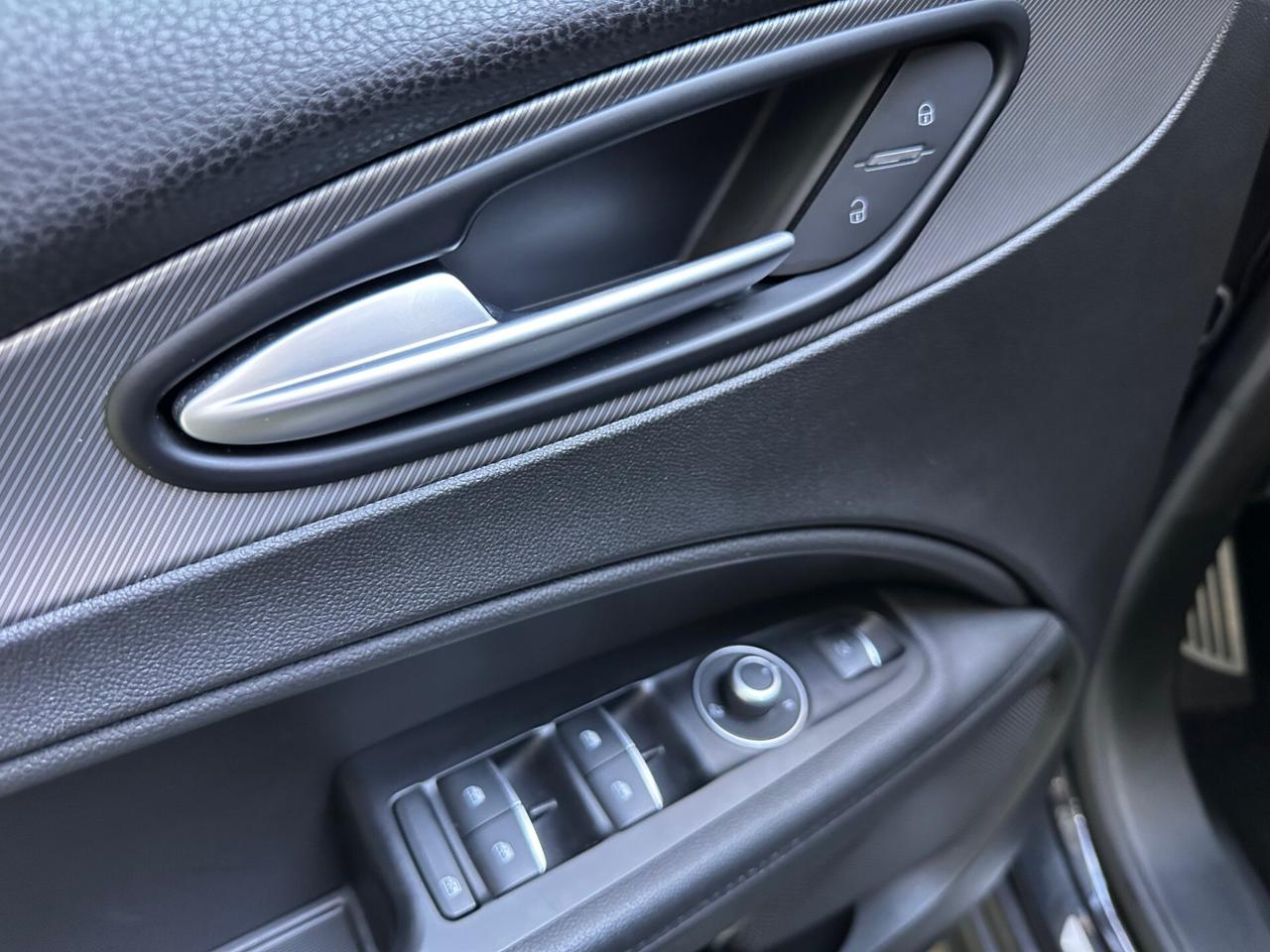 Alfa Romeo Stelvio 2.2 Turbodiesel *PADDLE F1* Q4