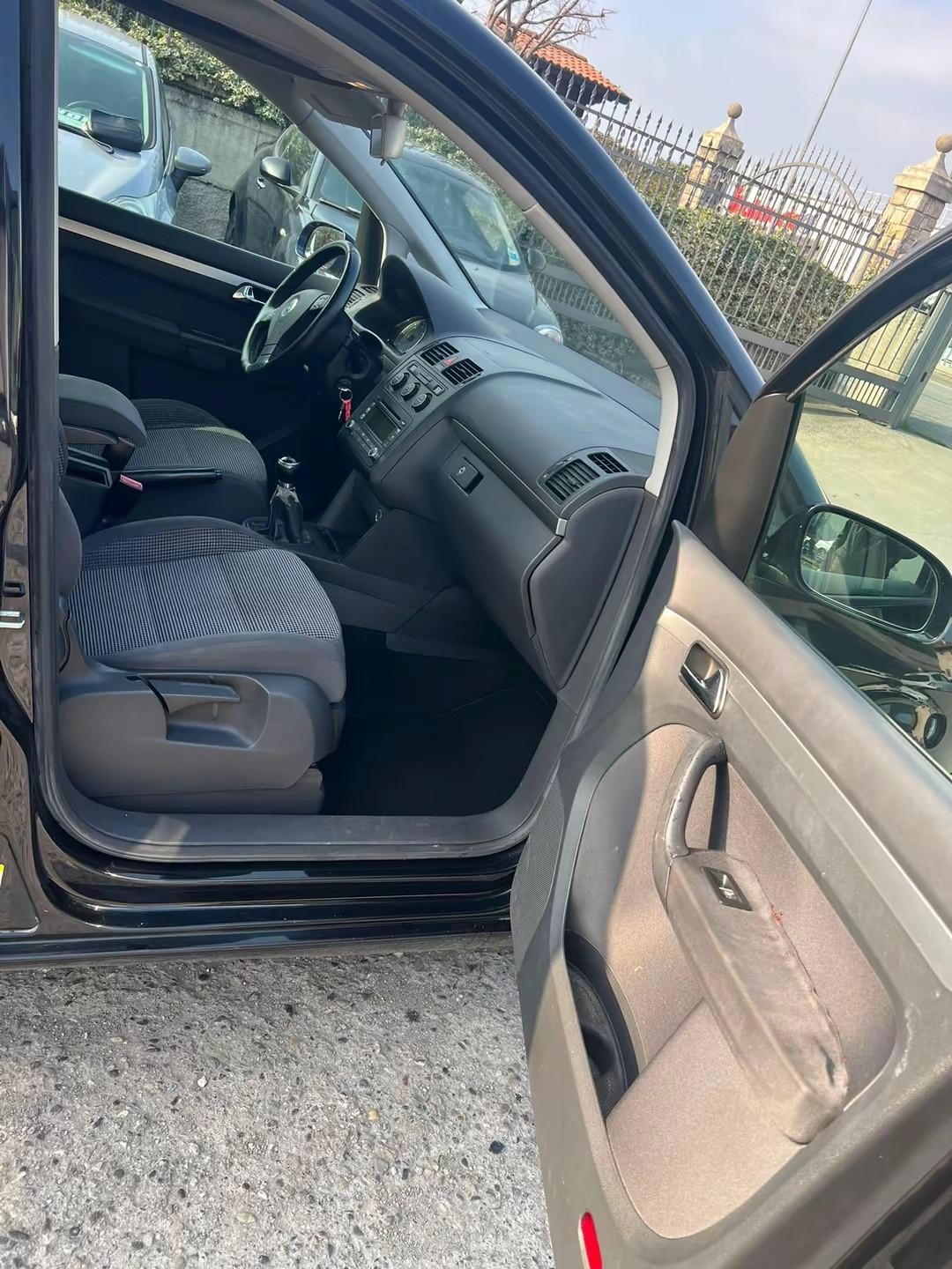 Volkswagen Touran 2.0 TDI DPF Highline