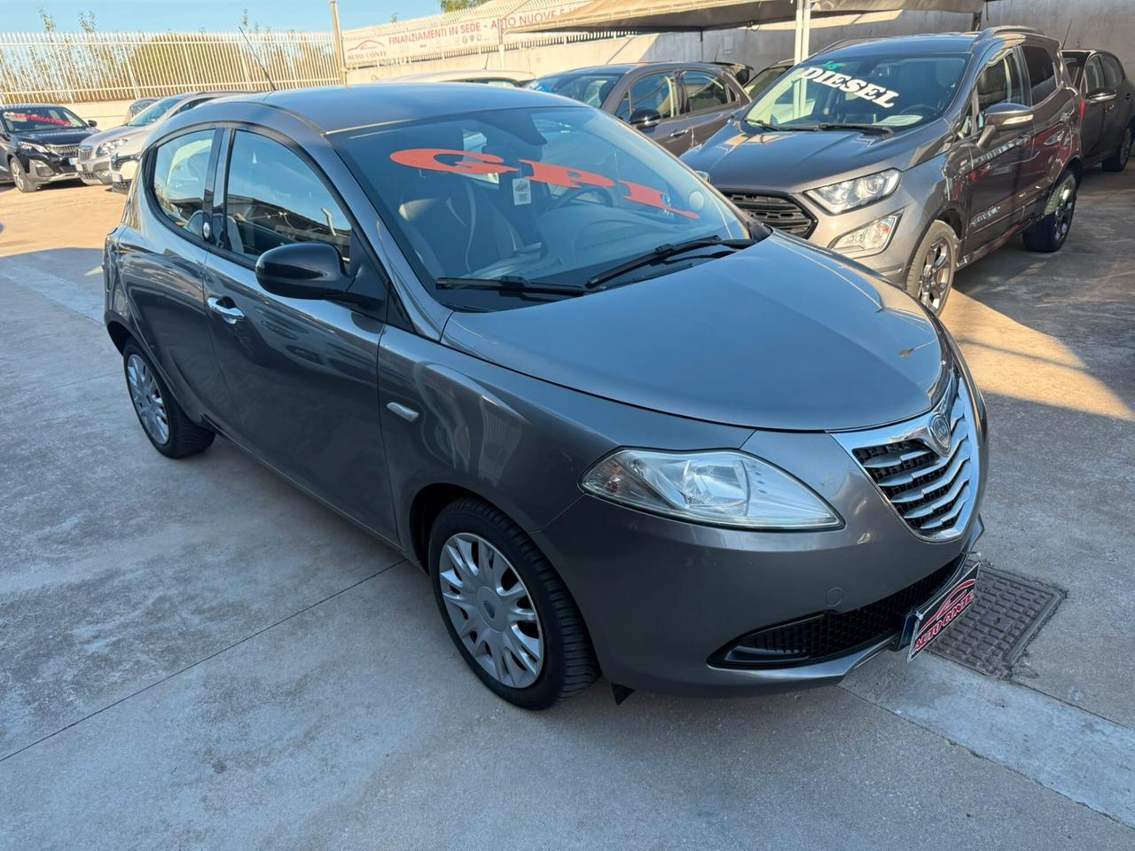 Lancia Ypsilon 1.2 69 CV 5 porte GPL Ecochic Gold