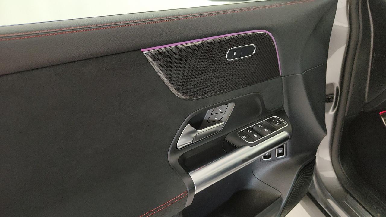 Mercedes-Benz GLA-H247 2023 - GLA 250 e phev AMG Line Premium auto