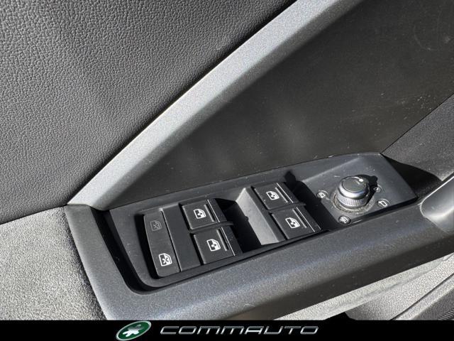 AUDI Q3 40 TFSI quattro S tronic S line edition