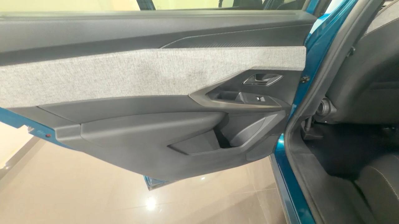 Peugeot 5008 Hybrid 145 e-DCS6 Allure