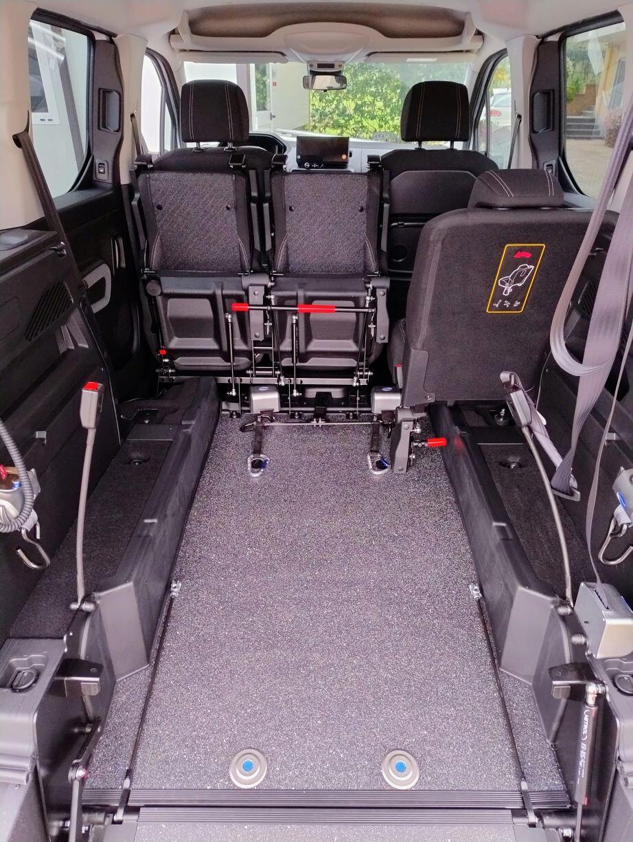 PEUGEOT RIFTER TRASPORTO DISABILI RIBASSATO