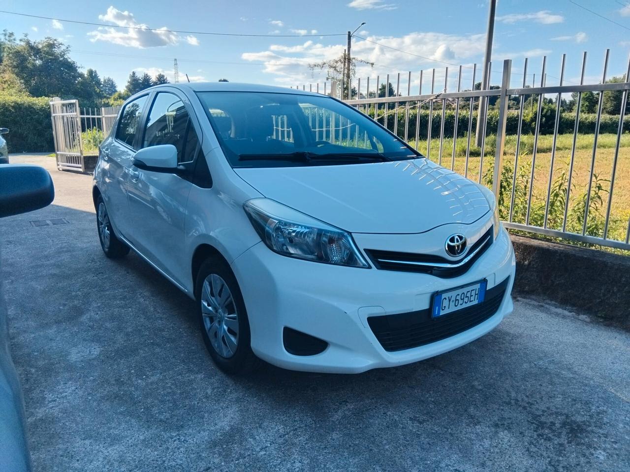 Toyota Yaris 1.0 benzina