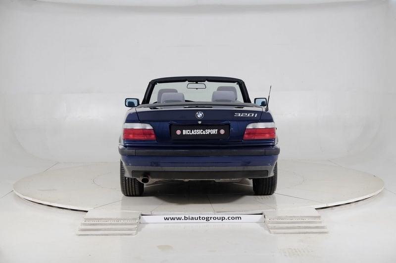 BMW Serie 3 E36 Cabrio Benzina 320i Cabrio