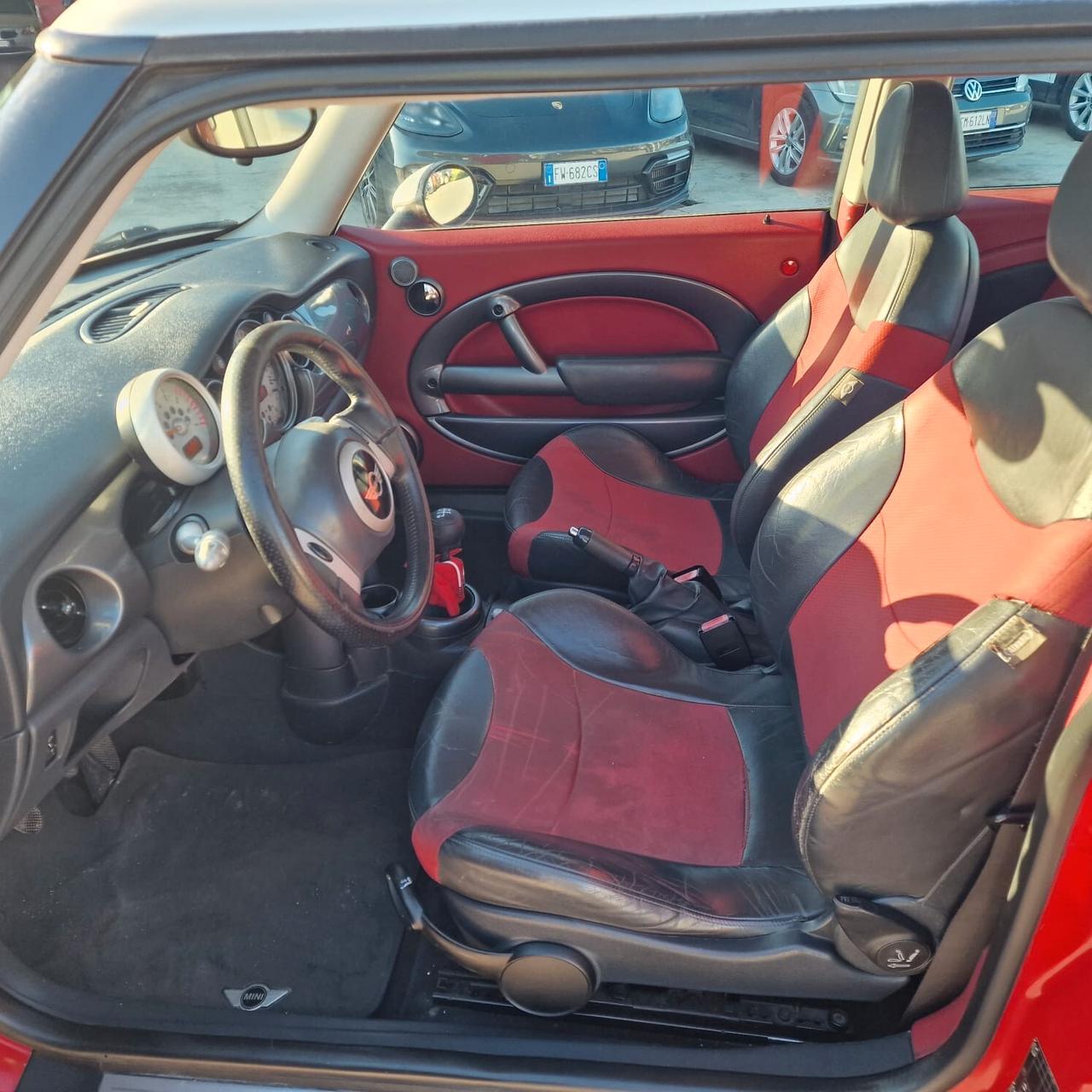 Mini 1.4 tdi One D de luxe ok per neopatentati