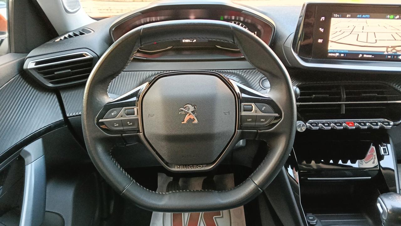 PEUGEOT 2008 1.2 BENZ-RETROC-NAVI