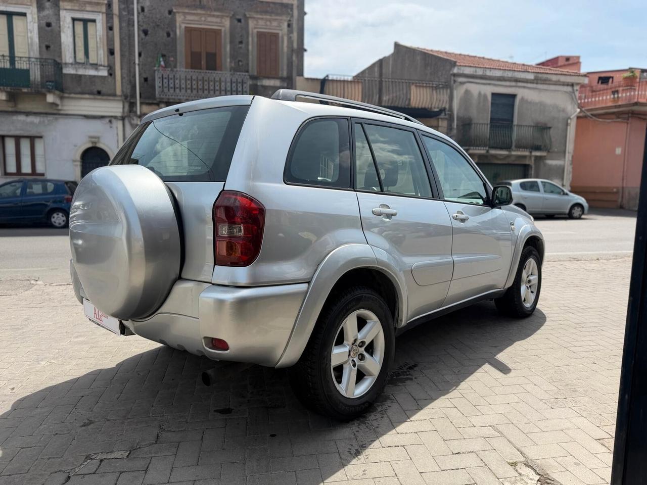 Toyota RAV 4 RAV4 2.0 Tdi D-4D cat 5 porte Sol