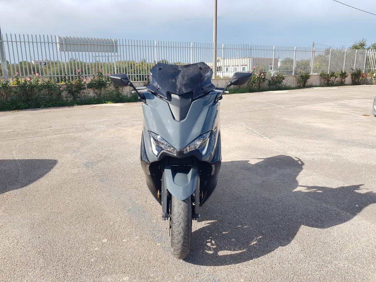 YAMAHA TMAX 560 2021