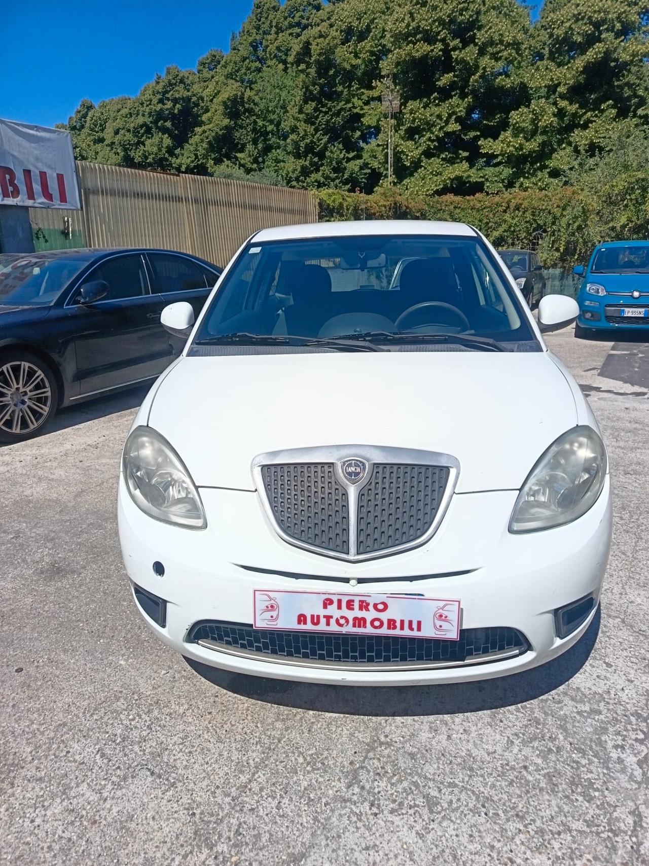 Lancia Ypsilon 1.4 Argento Ecochic GPL