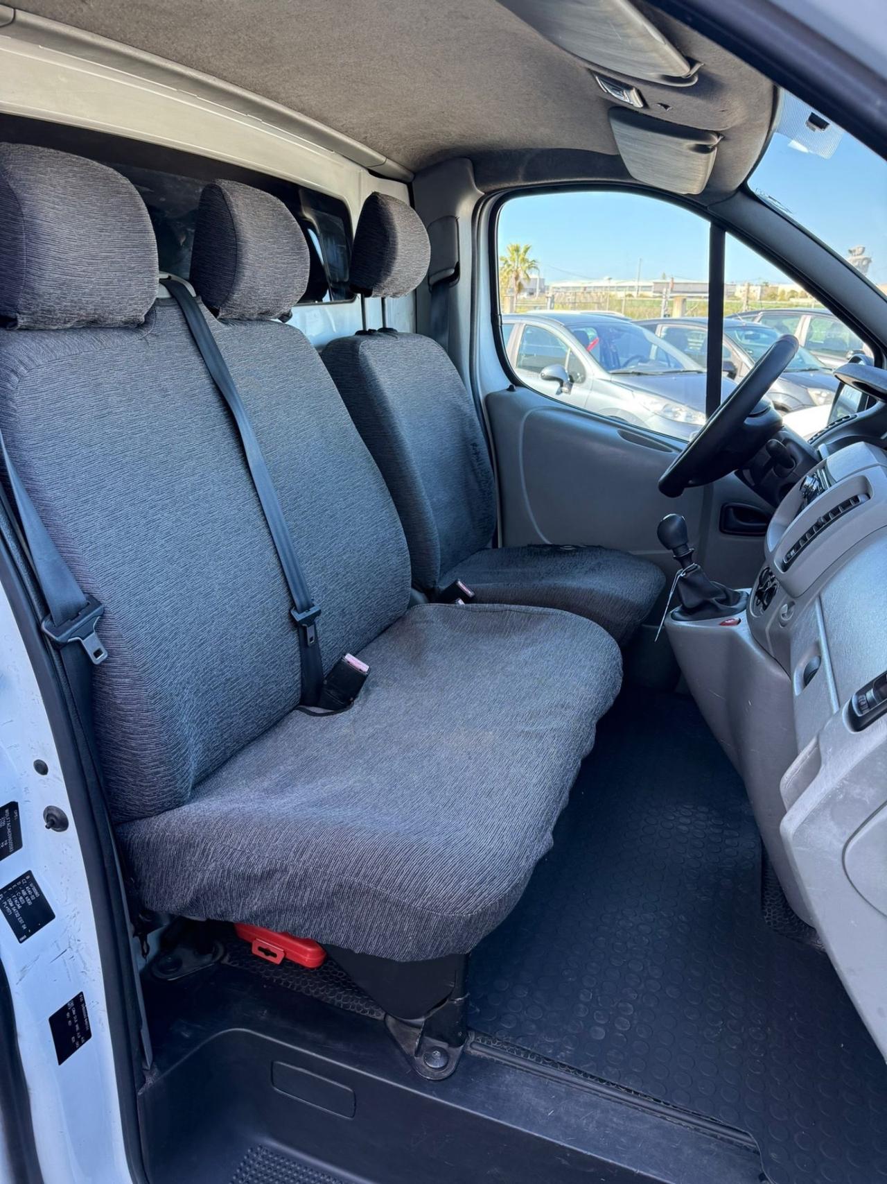 Opel Vivaro 27 1.9 -AUTOCARRO 3 POSTI