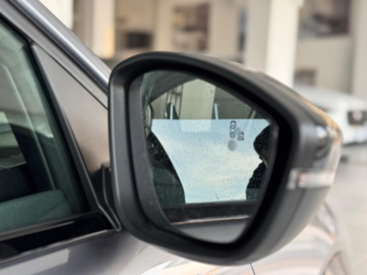 Lancia Ypsilon Hybrid e-DCT Edizione Cassina
