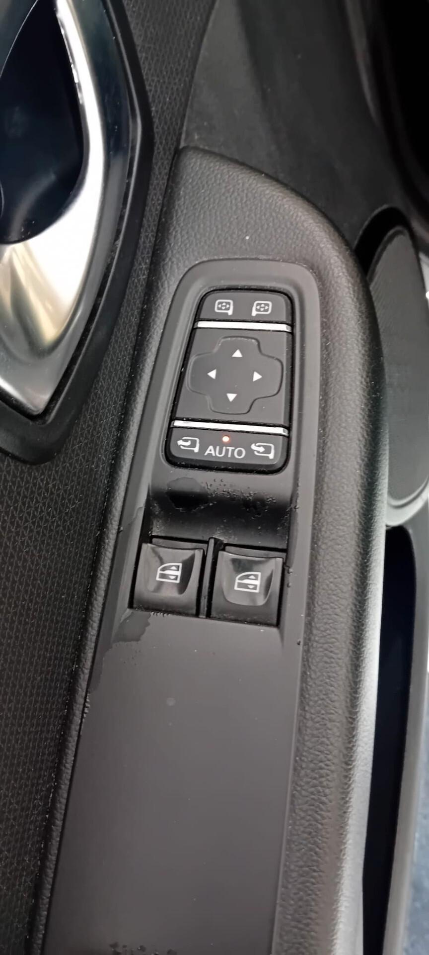 Renault Clio TCe 12V 90CV Start&Stop 5 porte Energy Intens
