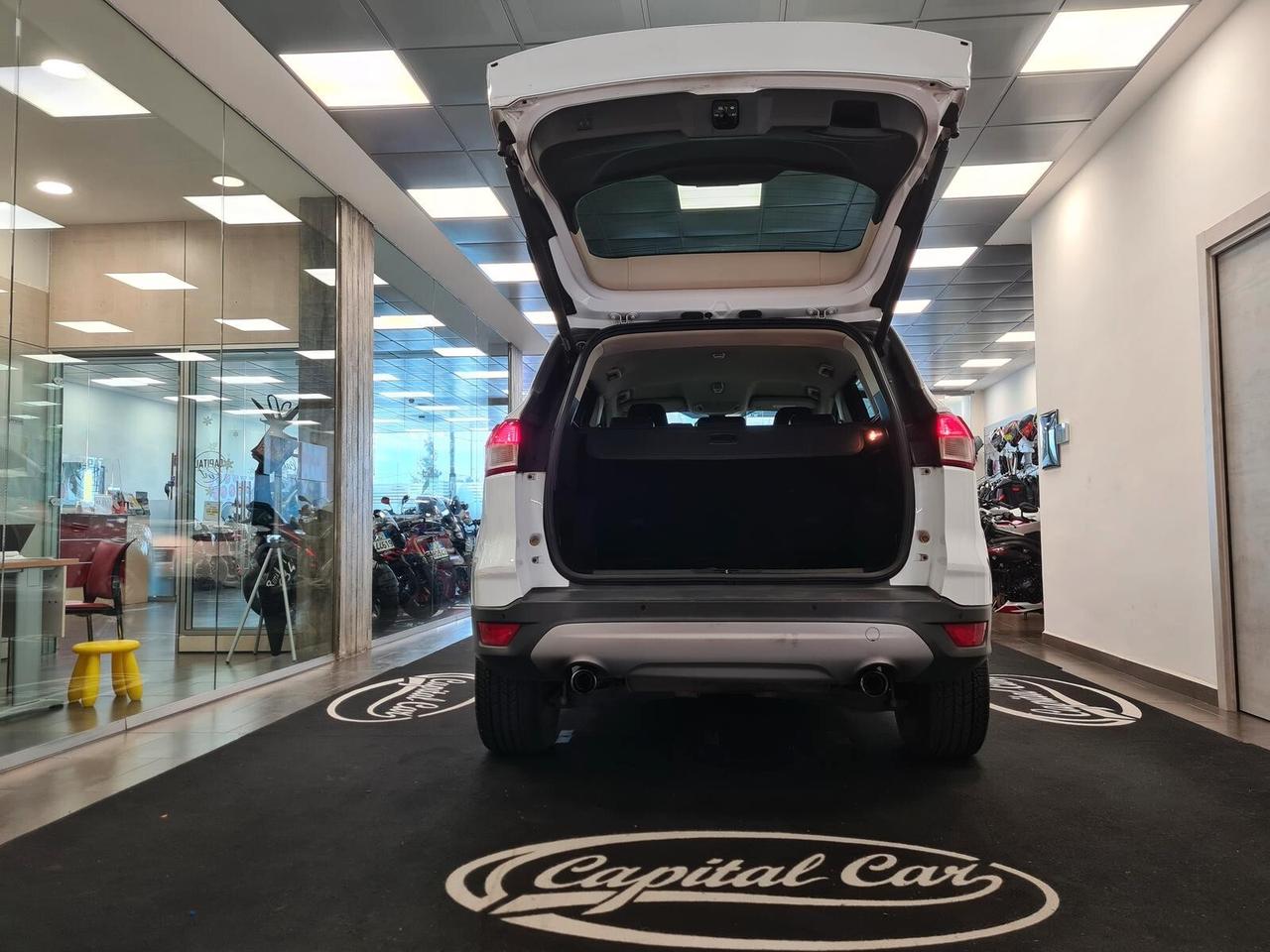 Ford Kuga 2.0 TDCI 140 CV 4WD Powershift Titanium